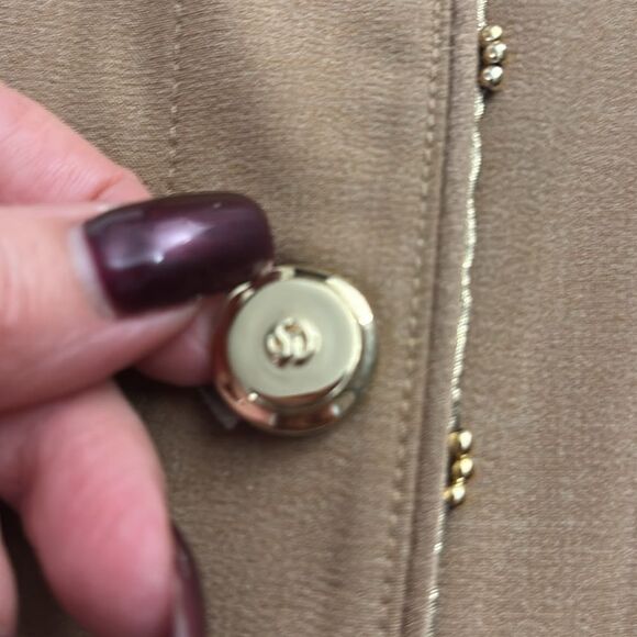 St.John Sport Chic Camel Button-Up Blouse, S - Picture 4 of 8